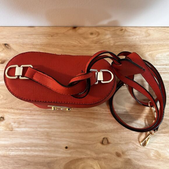 Red Structured Box Bag Crossbody Gold Lock Top Handle Mini Vanity - Picture 3 of 6